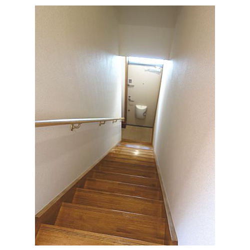 賃貸アパート　すずかけ台　1DK（画像/室内階段）